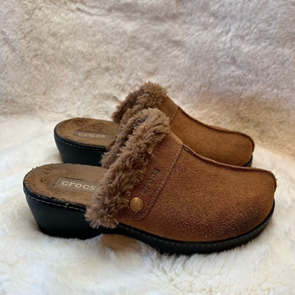 Crocs women’s rust tan cobbler leather suede Clog shoes with fur insoles Sz-9. L - Picture 4 of 16